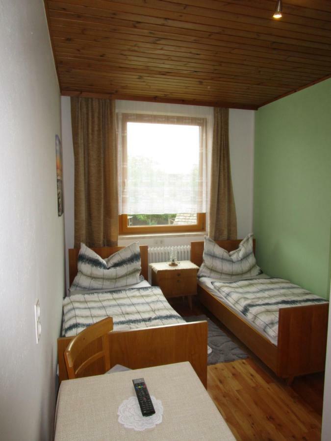 Dorfwirtshaus Rauch Hotel Eschabruck Exterior foto